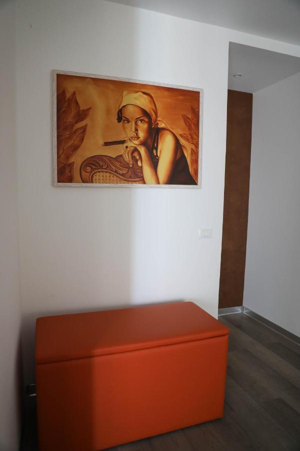 Interno 11 City View With Kitchen - 70 Mq Bari Exteriér fotografie